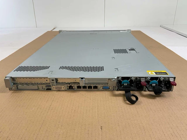 Hp proliant dl360 g9, xeon(r) e5-2620 v4, 1x 16 gb ram, 2x 400 gb ssd(mk0400gctza) - 2x 146 gb sas(mk1401grrb) - 2x 146 gb sas(eh0146fbqdc) - 2x 500 gb hdd(mm0500gbkak) rack mount chassis - afbeelding 8 van  12