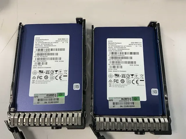Hp proliant dl360 gen10, 2x xeon(r) gold 6142, 12x 64 gb ram, 2x 960 gb ssd (mk000960gwugh) rack mount chassis - afbeelding 8 van  8