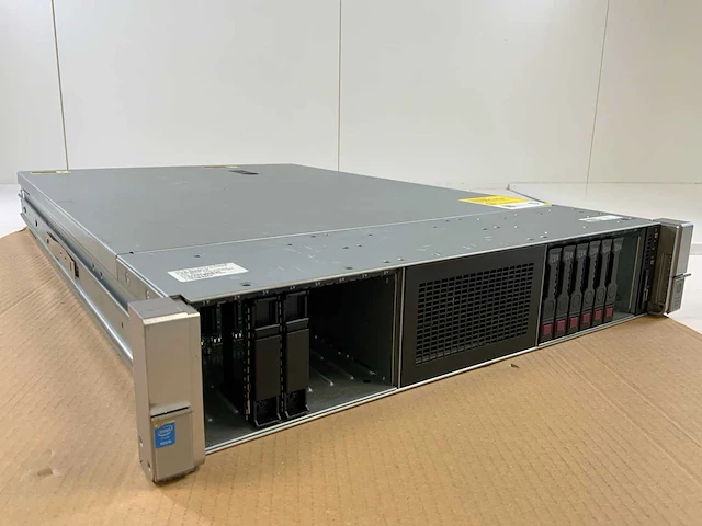 Hp proliant dl380 gen 9, 2x xeon(r) e5-2630, 2x 16 gb ram, 4x 400 gb ssd(mk0400gctza) - 2x 146 gb sas(eh0146fbqdc) rack mount chassis - afbeelding 5 van  11