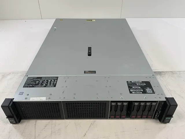 Hp proliant dl380 gen10, xeon(r) gold 5115, 6x 16 gb ram, 7x 2 tb sas (eg002400jwjnt) rack mount chassis - afbeelding 1 van  12