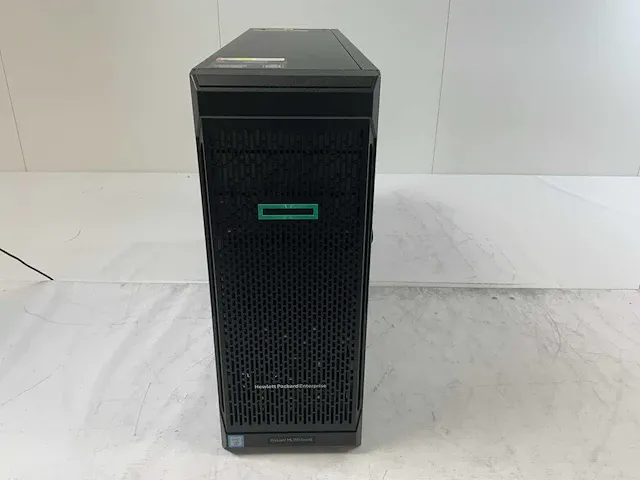 Hp proliant ml350 gen10, xeon(r) bronze 3106, 2x 16 gb ram, 2x 2 tb sata (mb002000gwfgh) tower server - afbeelding 1 van  10