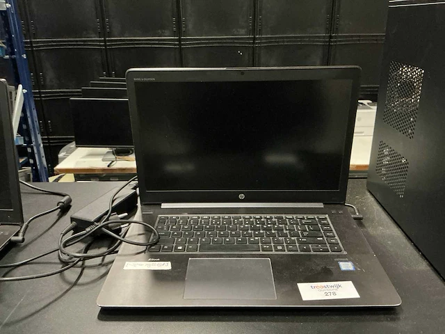 Hp z book studio g3 - afbeelding 1 van  2