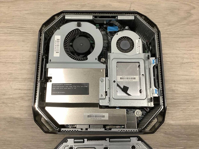 Hp z2 mini g3 workstation - afbeelding 12 van  13