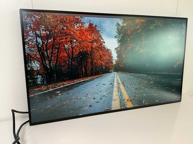 Hp (z32) 32”, 3840x2160 (uhd) ips monitor - afbeelding 2 van  6