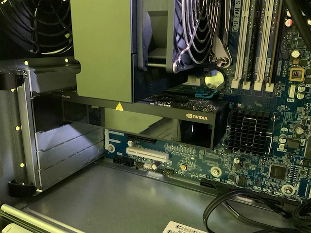 Hp z4 g4 workstation desktop (3x) - afbeelding 4 van  4