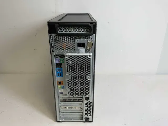 Hp z640, xeon(r) e5-2630 v3, 16 gb ram, 300 gb ssd, nvidia quadro m4000 8 gb workstation - afbeelding 3 van  4