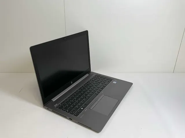 Hp zbook 15u g5 15.6", core(tm) i7 8th gen, 32 gb ram, 512 gb nvme amd radeon pro wx 3100 2 gb mobile workstation - afbeelding 2 van  6