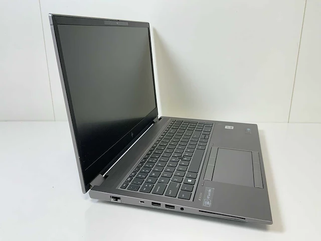Hp zbook fury 15 g7 15.5”, core(tm) i9 10th gen, 64 gb ram, 1 tb nvme, nvidia quadro t2000 mobile 4 gb mobile workstation - afbeelding 2 van  7