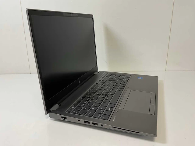 Hp zbook fury g8 15.5”, core(tm) i7 11th gen, 32 gb ram, 512 gb nvme, nvidia t1200 laptop 4 gb mobile workstation - afbeelding 2 van  8