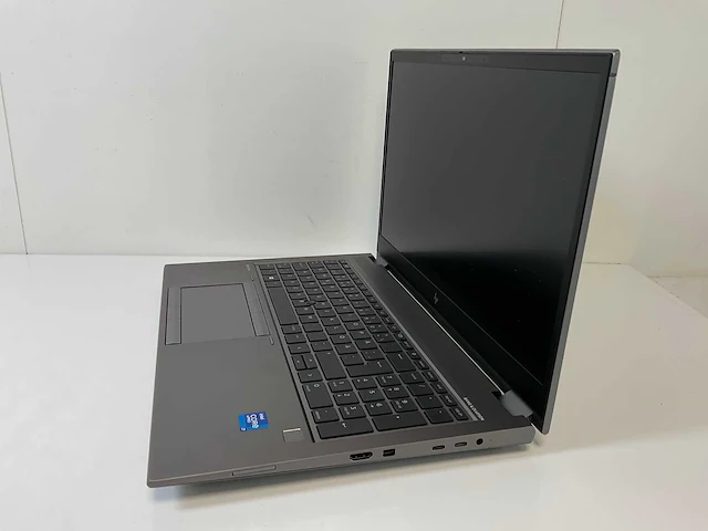Hp zbook fury g8 15.5”, core(tm) i7 11th gen, 32 gb ram, no hdd, nvidia t1200 laptop 4 gb mobile workstation - afbeelding 3 van  8