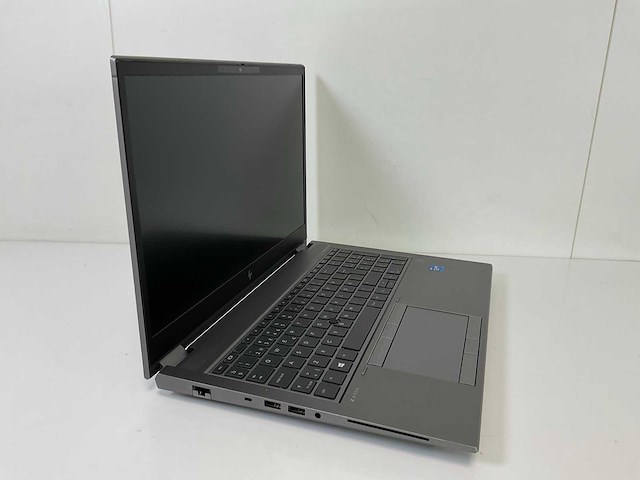 Hp zbook fury g8 15.6”, core(tm) i7 11th gen, 32 gb ram, 512 gb nvme, nvidia quadro t1200 4 gb mobile workstation - afbeelding 2 van  8