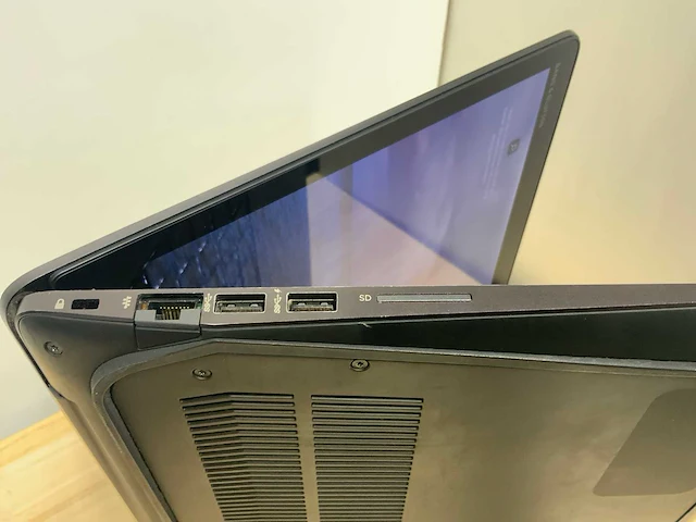 Hp zbook studio g4(i7) laptop - afbeelding 2 van  6