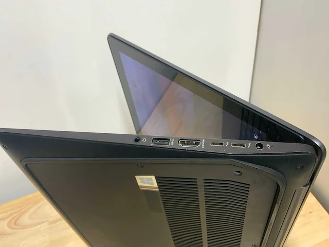 Hp zbook studio g4(i7) laptop - afbeelding 3 van  6