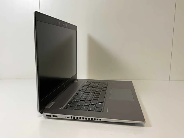 Hp zbook studio g5 15.5”, core(tm) i7 8th gen, 32 gb ram, 1 tb nvme, nvidia quadro p1000 4 gb mobile workstation - afbeelding 2 van  8