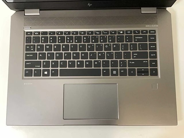 Hp zbook studio g5 15.5”, core(tm) i7 8th gen, 32 gb ram, 1 tb nvme, nvidia quadro p1000 4 gb mobile workstation - afbeelding 4 van  8