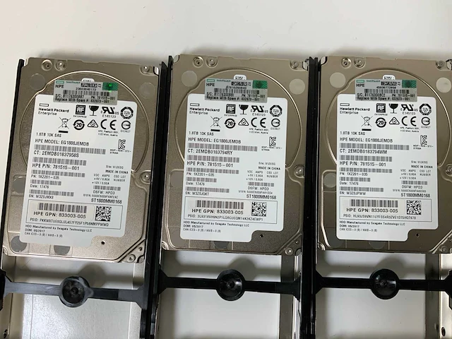 Hpe (n9x24a) enterprise 3200 sff, 2x 400 gb sas(mo0400jffcf) - 5x 1.2 tb sas(eg1200jemda) - 7x 1.8 tb sas(eg1800jemdb) storage flash array - afbeelding 4 van  14