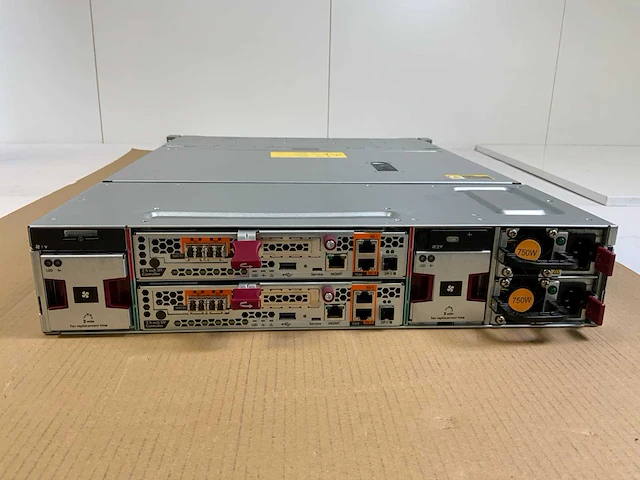 Hpe (n9x24a) enterprise 3200 sff, 2x 400 gb sas(mo0400jffcf) - 5x 1.2 tb sas(eg1200jemda) - 7x 1.8 tb sas(eg1800jemdb) storage flash array - afbeelding 13 van  14