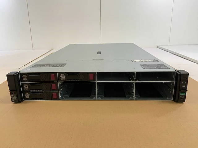 Hpe proliant dl380 gen 10, xeon(r) gold 6142, 8x 32 gb ram, 2x 240 gb ssd(mtfddak240tcb) - 4x 480 gb (mk000480gwcev) rack mount chassis - afbeelding 1 van  11