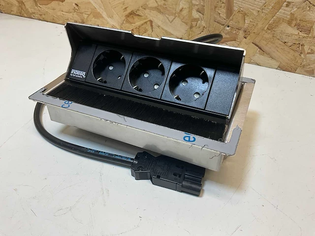 Hpl systems rvs inbouw stekkerdoos 3v (6x) - afbeelding 1 van  5