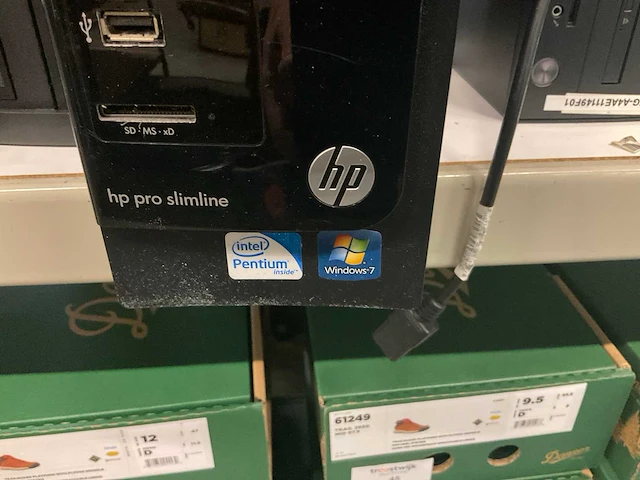 Hppro 3300 sff desktop - afbeelding 2 van  2
