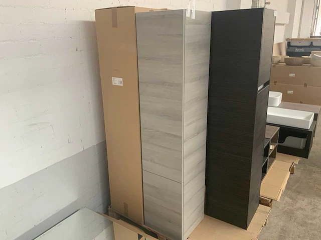 Hr straight badkamerkast hoog grijs essen 160cm - afbeelding 1 van  7