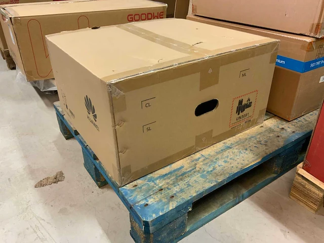 Huawei sun2000-20ktl-m5 omvormer - afbeelding 1 van  2