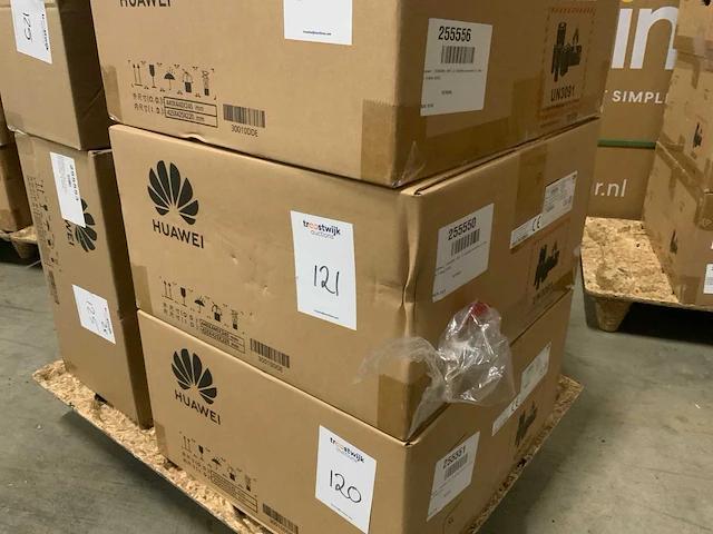 Huawei sun2000 2ktl-l1 hybride omvormer - afbeelding 2 van  3