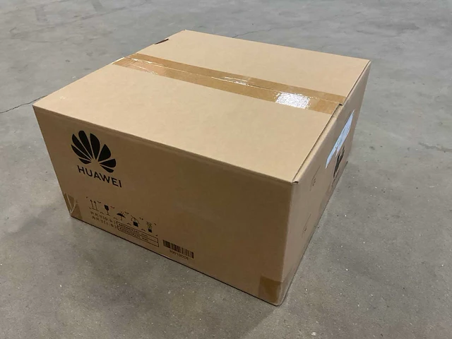 Huawei sun2000-ktl-l1 omvormer - afbeelding 4 van  5