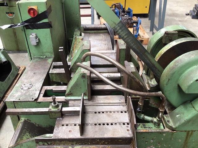Huber & moser beugelzaagmachine - afbeelding 11 van  13