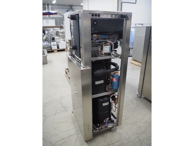 Huber - afbeelding 4 van  9