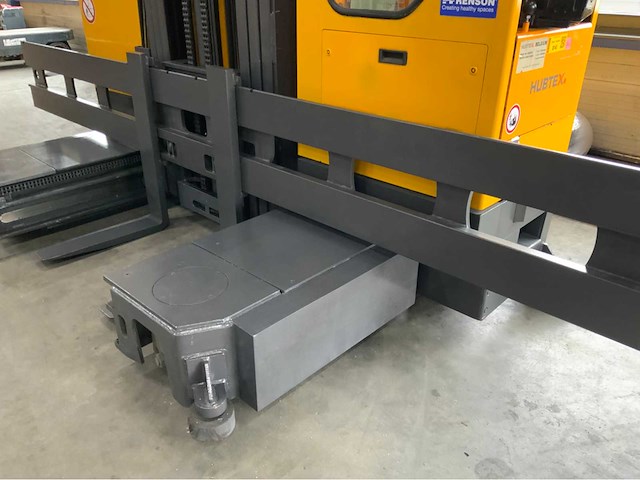 Hubtex md 30 4-weg truck met triplomast en freelift zijlader - afbeelding 2 van  19