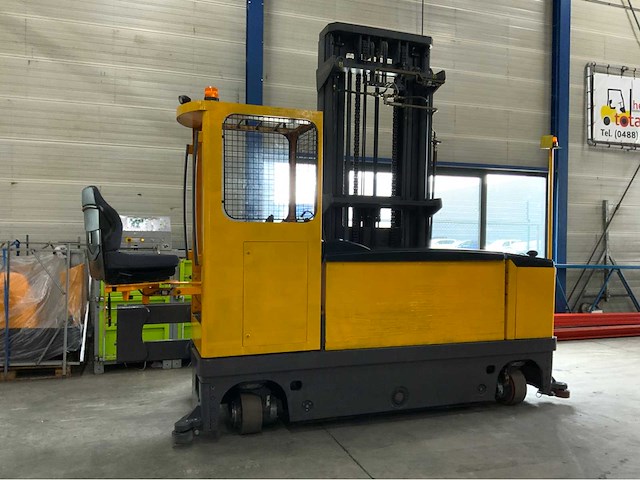 Hubtex md 30 4-weg truck met triplomast en freelift zijlader - afbeelding 15 van  19