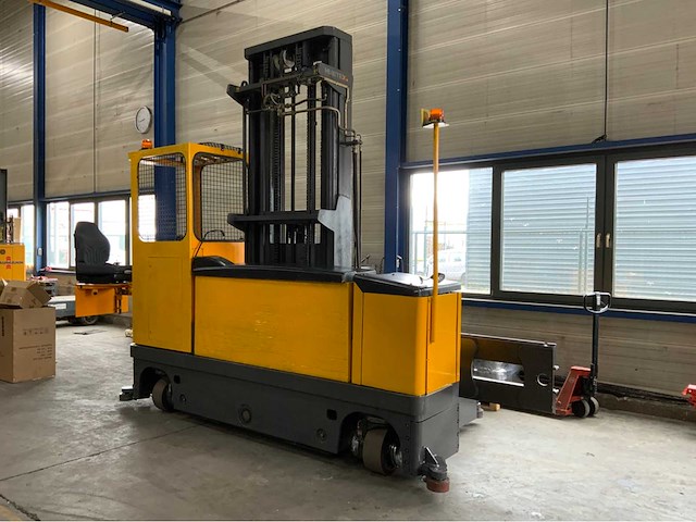 Hubtex md 30 4-weg truck met triplomast en freelift zijlader - afbeelding 17 van  19