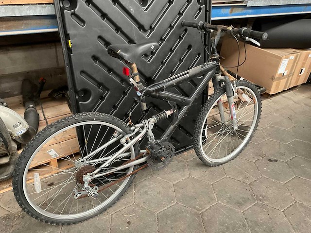 Huffy mountainbike - afbeelding 2 van  4