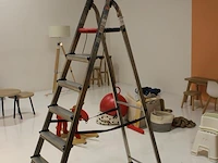Huishoudtrap atrex met zes treden en bordes. - afbeelding 2 van  2