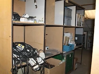 Huishoudtrap met drie treden en bordes. - afbeelding 1 van  6