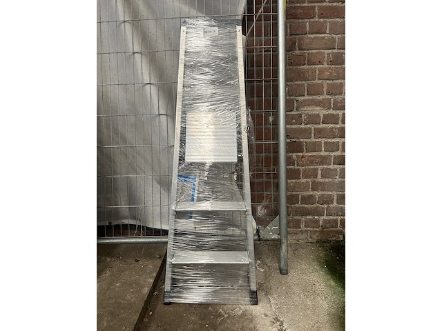 Huishoudtrap/geribbelde staande sportladder 3 treden zarges, nova s 42453 - afbeelding 2 van  4