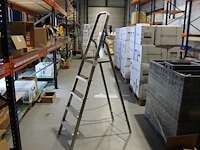 Huishoudtrapje tornado 4 treden en bordes - afbeelding 1 van  2