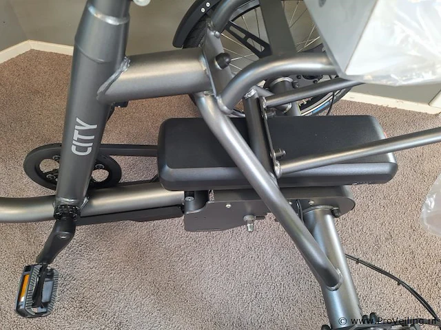 Huka driewielerfiets |model city | lage instap | kleur gunmetal grey | maat m - afbeelding 16 van  19