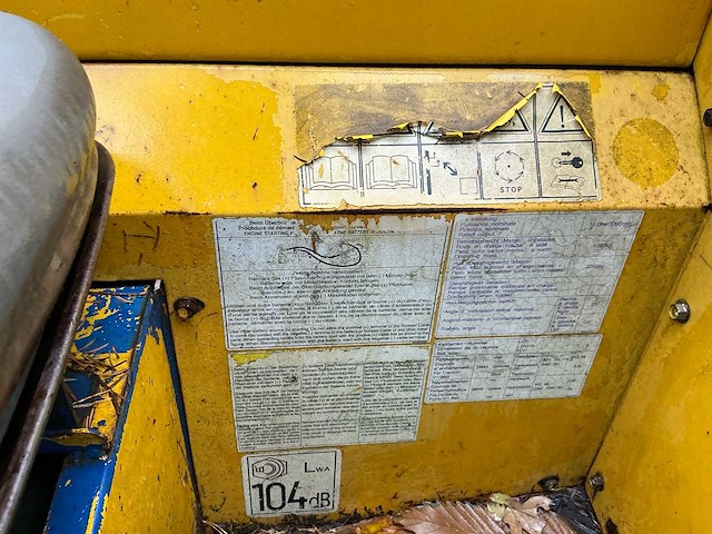 Huki 120h dumper - afbeelding 7 van  21