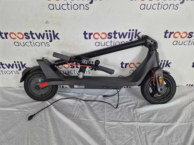 Hulajnoga elektryczna xiaomi scooter 4 ultra eu - afbeelding 2 van  2