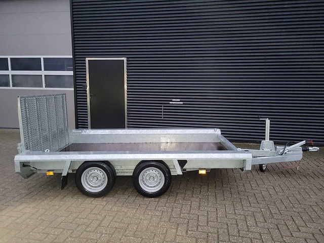 Hulco - 2021 - machine transporter - aanhangwagen - afbeelding 1 van  8