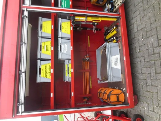 Hulpverlenings unit ex brandweer - afbeelding 10 van  30