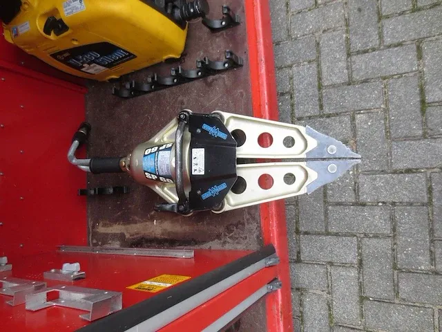 Hulpverlenings unit ex brandweer - afbeelding 15 van  30