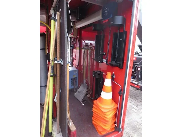 Hulpverlenings unit ex brandweer - afbeelding 21 van  30