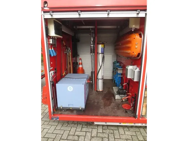 Hulpverlenings unit ex brandweer - afbeelding 26 van  30