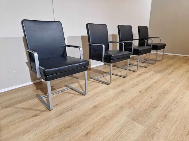 Hulsta - d13-42 - eetkamerstoelen - showroommodellen (4x) - afbeelding 1 van  11