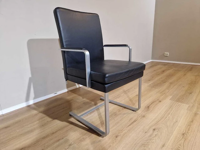 Hulsta - d13-42 - eetkamerstoelen - showroommodellen (4x) - afbeelding 7 van  11