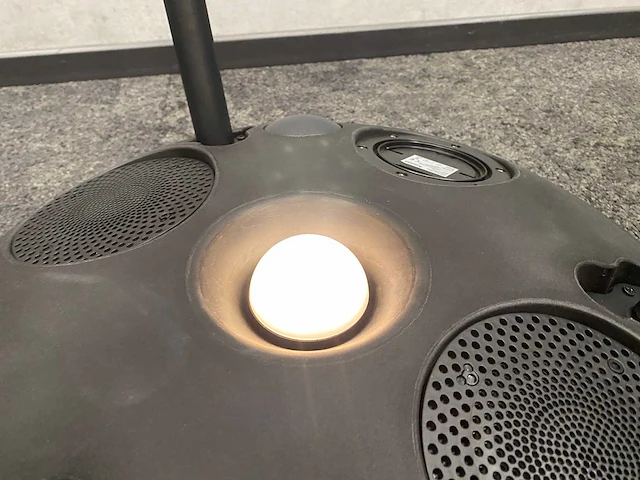 Human comfort - salontafel met speaker/ sfeerlicht/ telefoon oplader - afbeelding 12 van  13