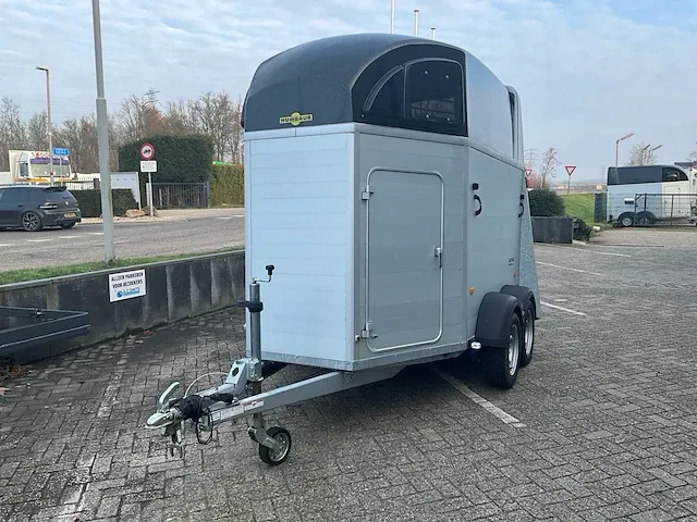 Humbaur twee paard xantos paardentrailer - afbeelding 1 van  8